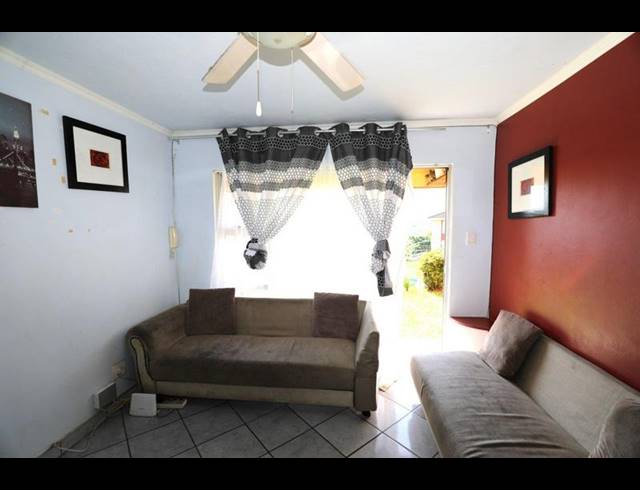 2 BEDROOM APARTMENT FOR SALE IN CAVERSHAM GLEN